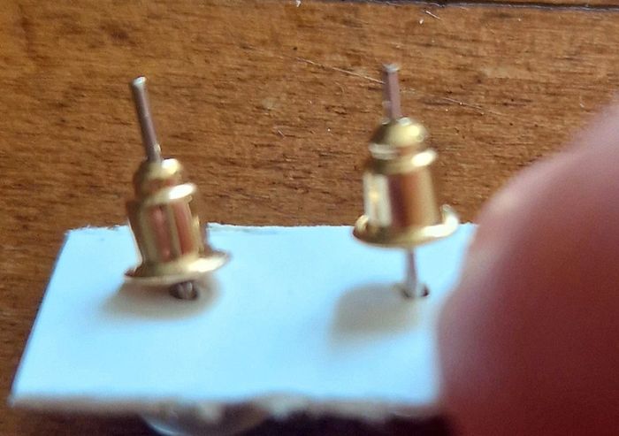 Clous d oreilles cœur blanc - photo numéro 3