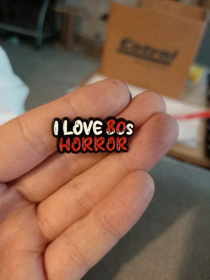 Pins neuf I love horreur