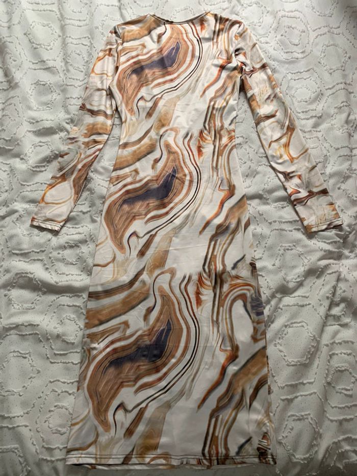 Robe près du corps