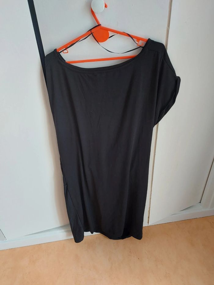 Robe neuve taille 46 - photo numéro 3