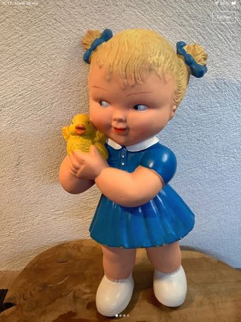 Figurine Pouet vintage petite fille