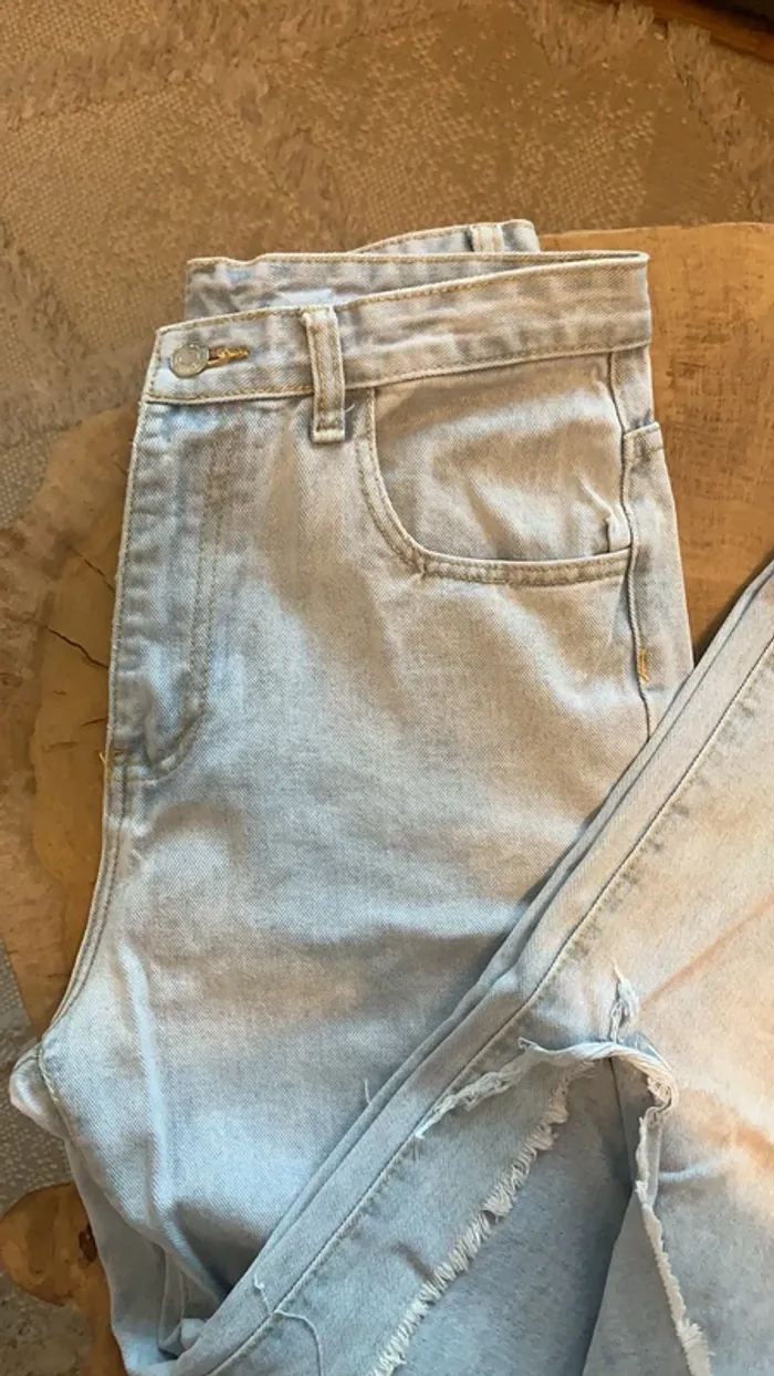 Jeans bleu ciel jambes très larges - photo numéro 2
