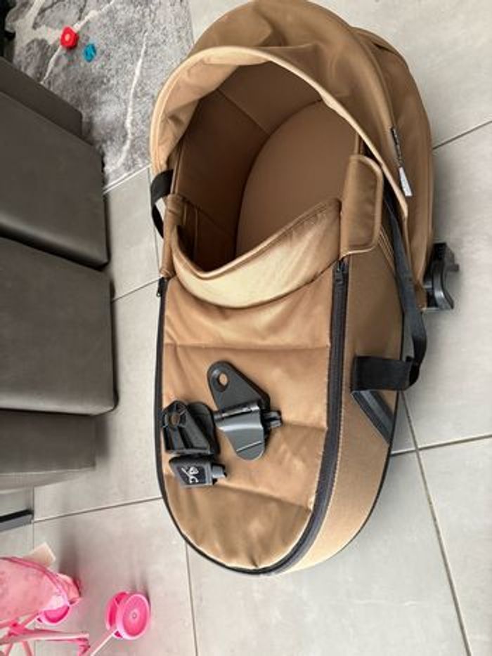 Nacelle yoyo neuve (sans  adaptateurs) - photo numéro 2