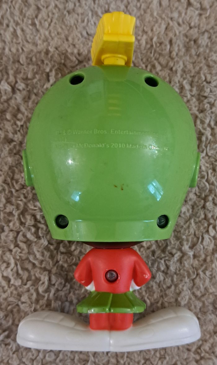 🪆 Figurine Looney Tunes Marvin le Martien McDonald's 2010 - photo numéro 2