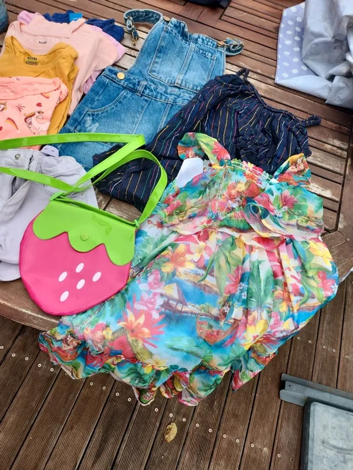 Lot vêtements 6 ans - photo numéro 2