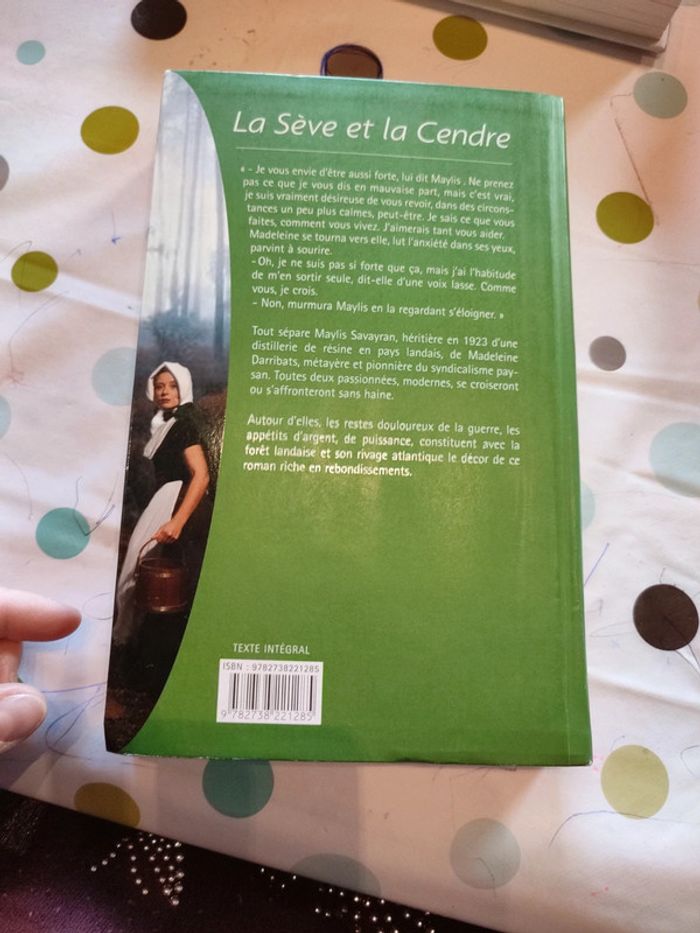 La sève et la cendre de Alain Dubos - photo numéro 2