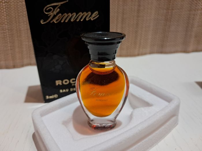 Lot miniatures parfum - photo numéro 2