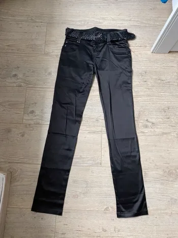 pantalon satiné noir
