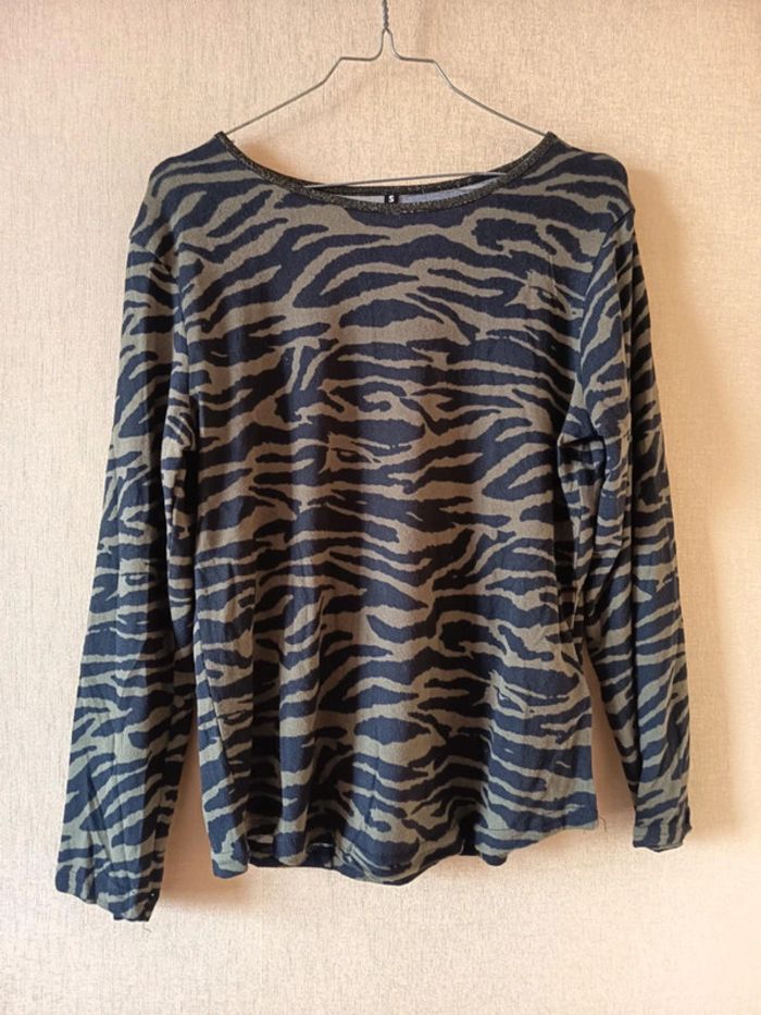 Pull été . manches longues. (957)