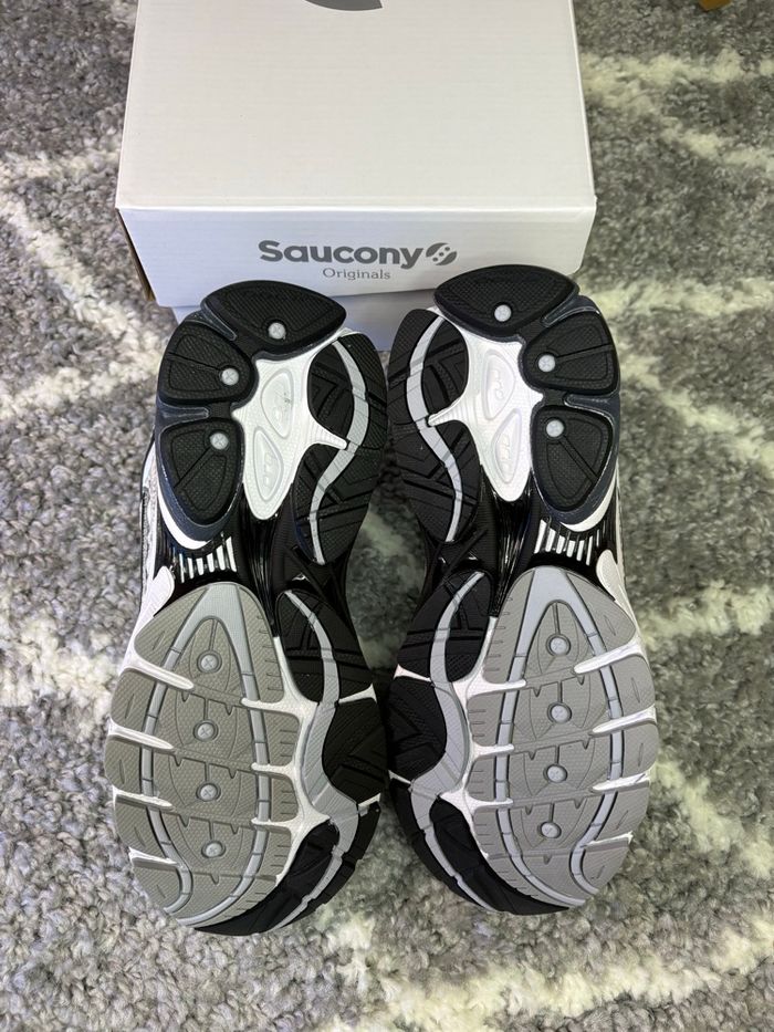 Saucony Omni 9 gris blanc - photo numéro 3