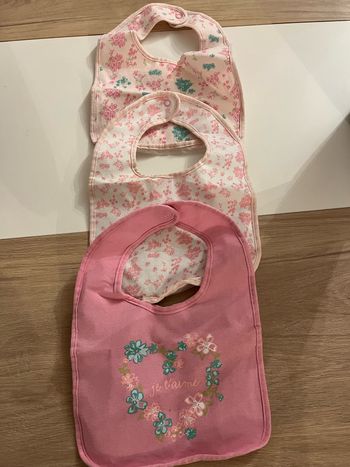 Bavettes bébé