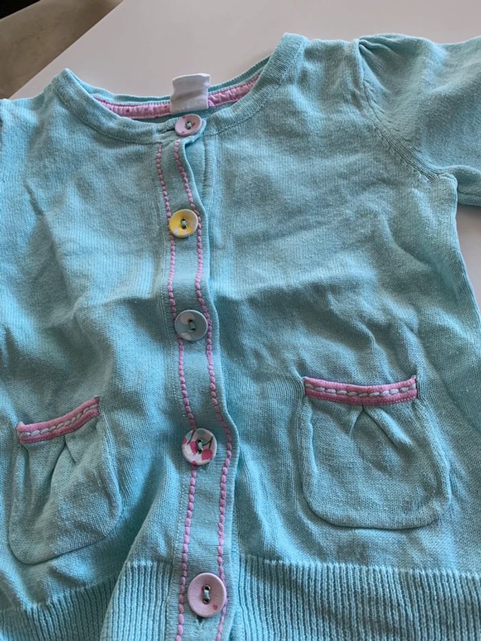 Lot 2  gilets 18 mois - photo numéro 5
