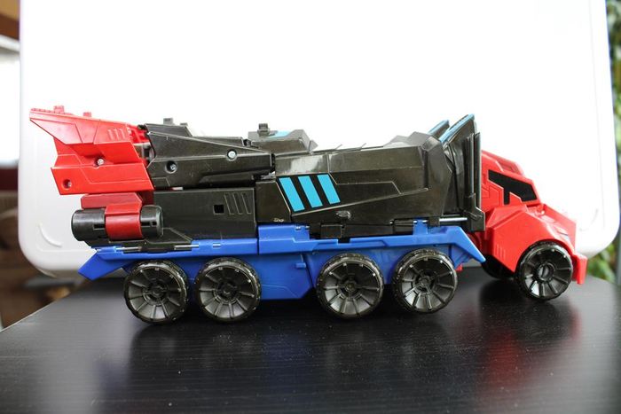 Hasbro camion transformer Optimus Prime - photo numéro 3
