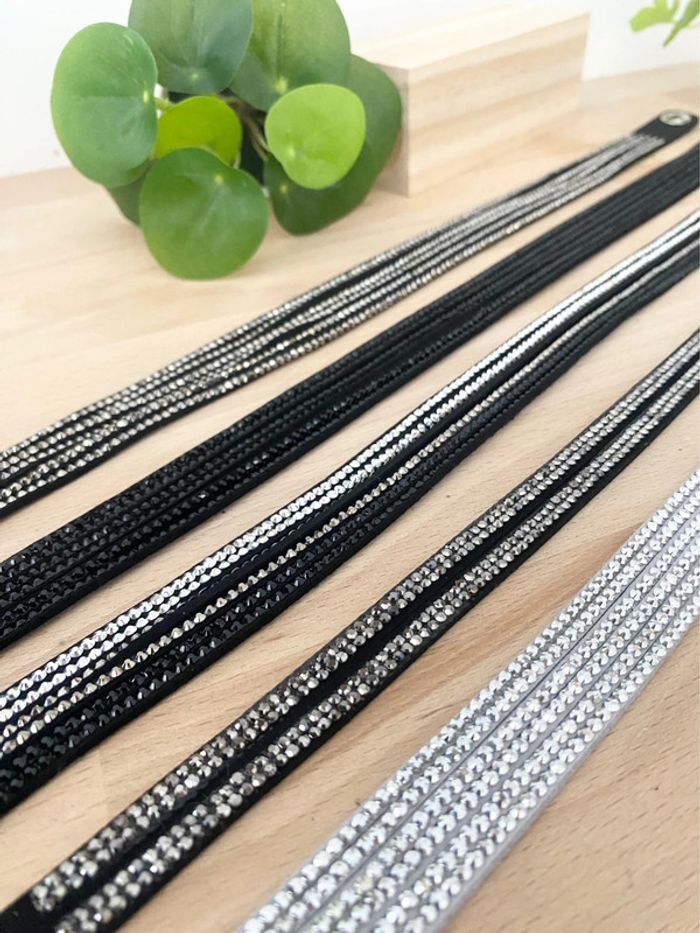 Bracelet double tour strass & velours NEUFS (au choix) - photo numéro 2