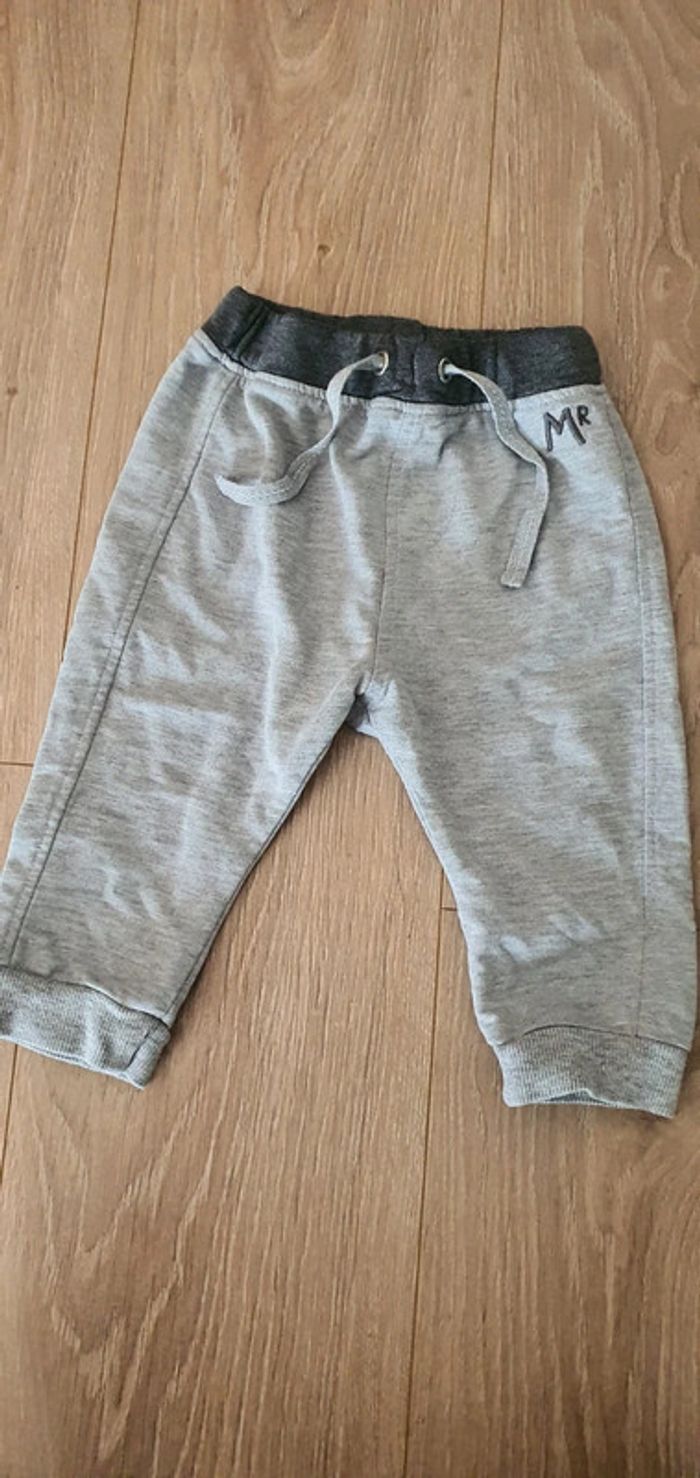 Lot 4 tenues été + 1pantalon jogging. 12mois - photo numéro 2