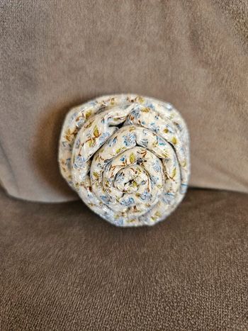 Broche fleur tissu