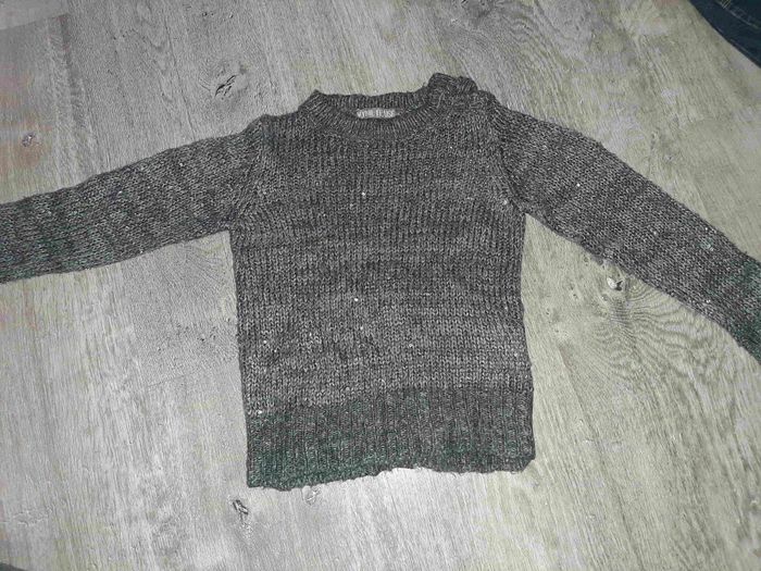 Pull avec strass 4 ans neuf