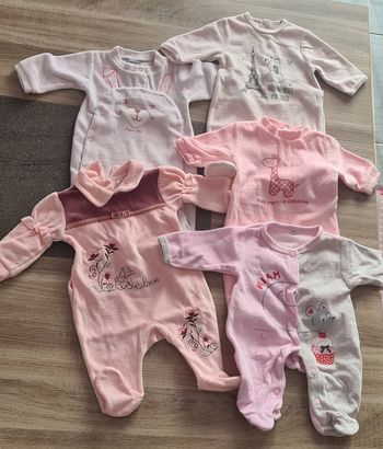 Lot pyjamas 1 mois