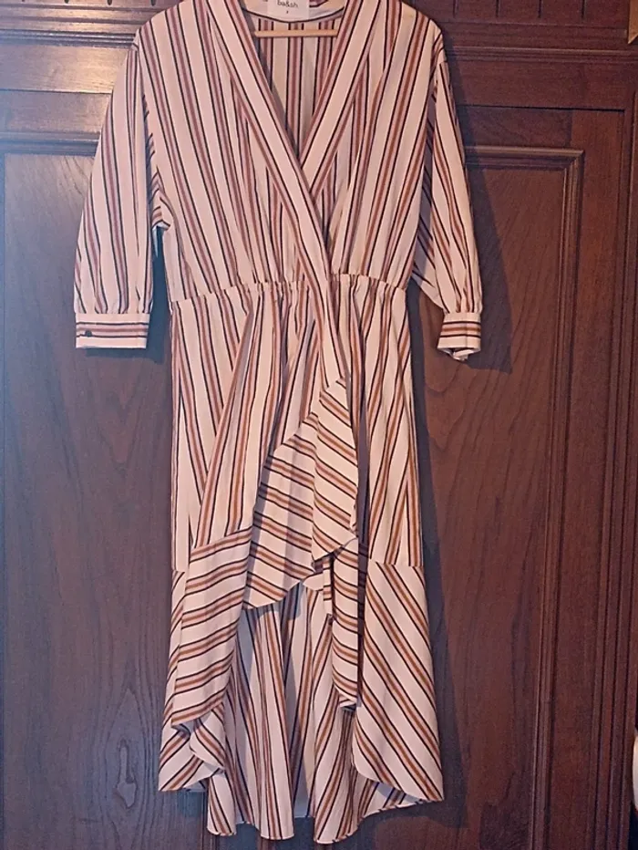 Très jolie robe Bash T3