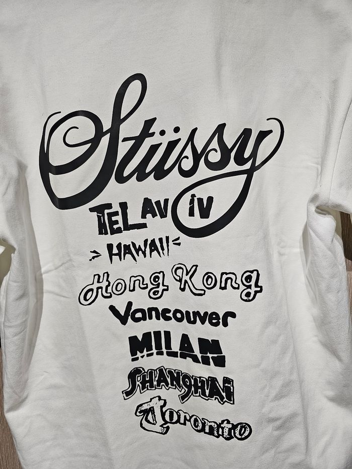 Lot de 2 t-shirt Stussy Noir et blanc Taille M Neuf - photo numéro 6