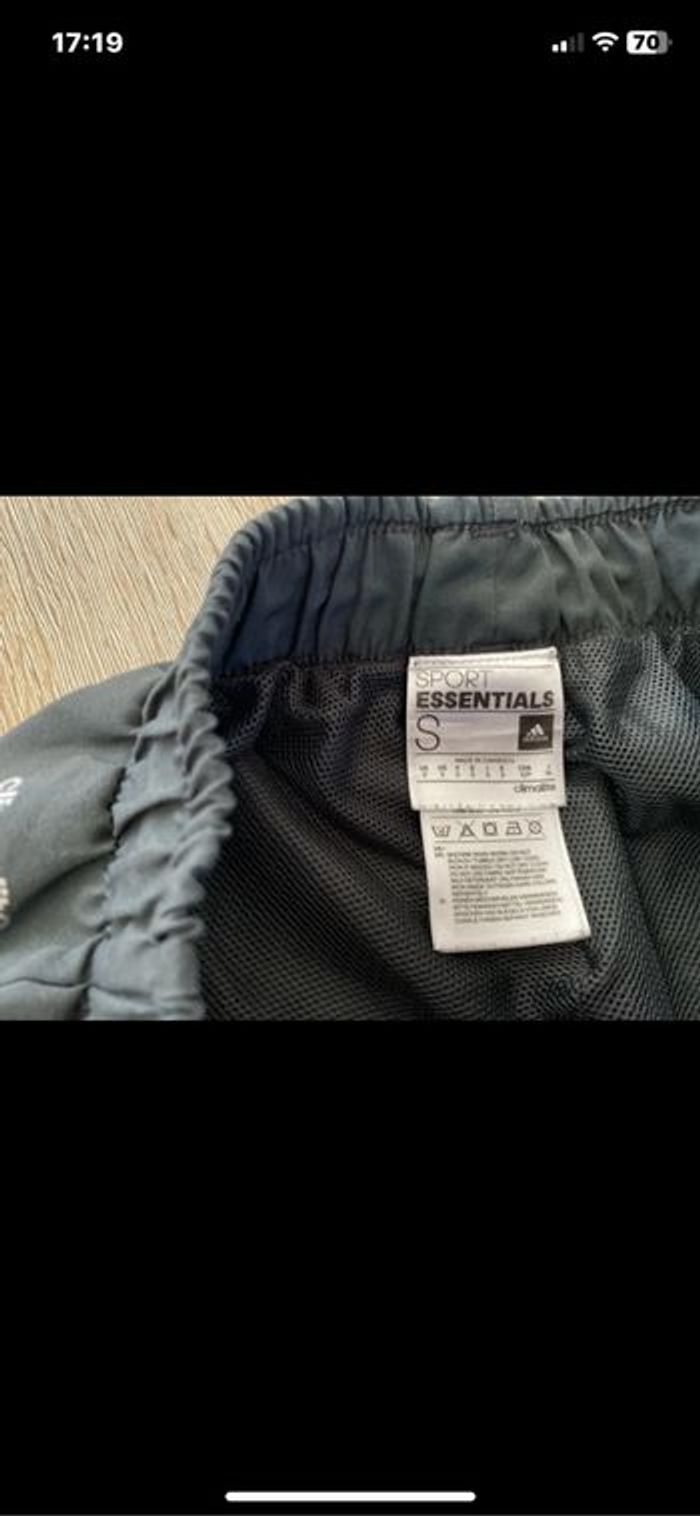 Short de sport. - photo numéro 2
