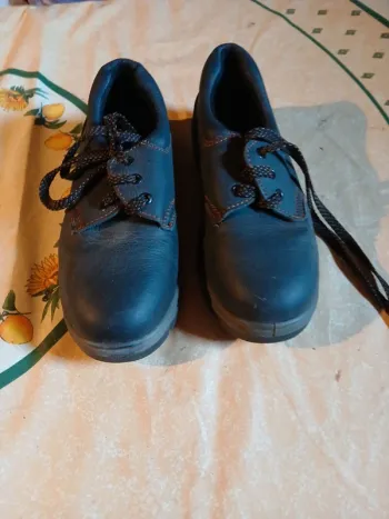 Chaussure de securite neuve