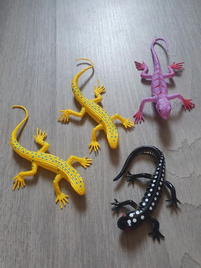 Lot jouet lézards