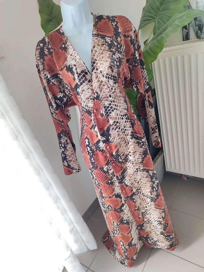 Robe longue imprimée serpent