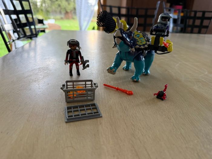 Tricératops et soldats - Playmobil 70627 - photo numéro 5