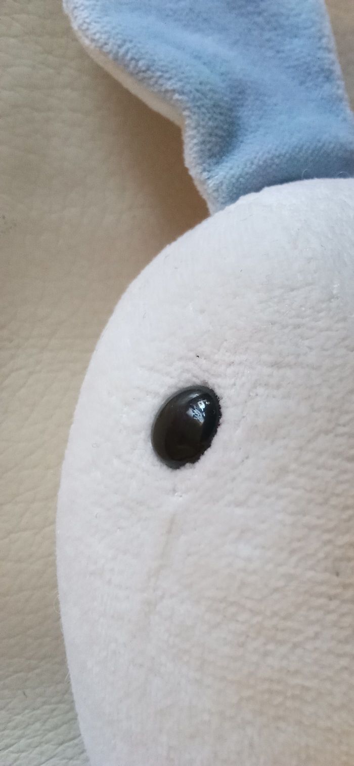 Doudou lapin blanc bleu vintage d'occasion 32cm  vichy carreaux yeux noirs durs plastique Natalys Nounours - photo numéro 9