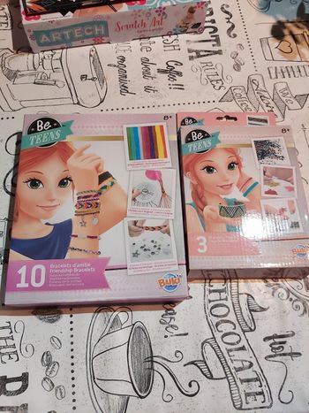 Lot bracelets creatifs