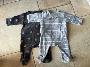 Lot 2 pyjamas