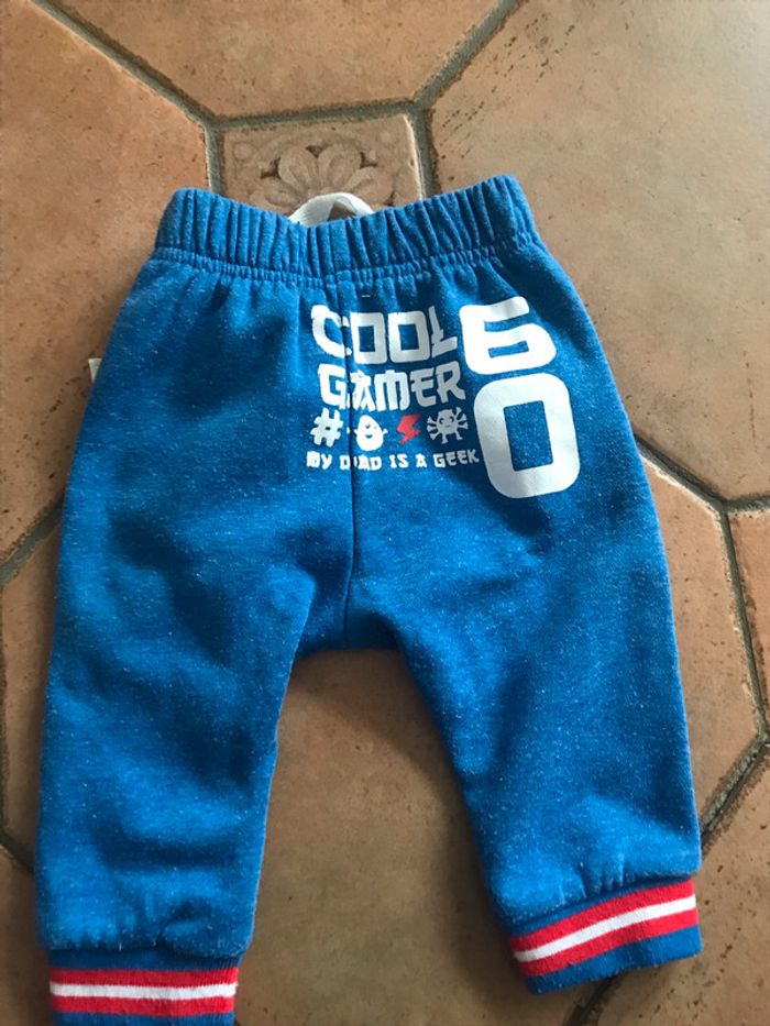 Pantalon 6 mois - photo numéro 2