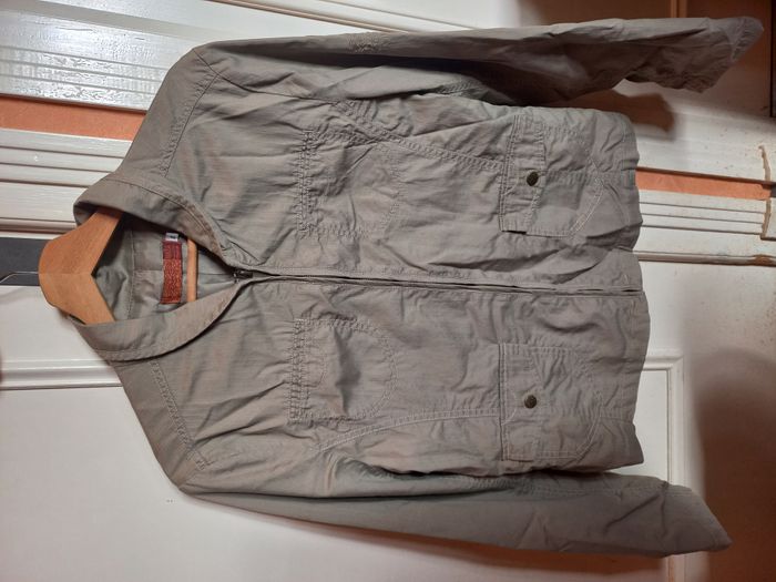 🧥 Veste kaki légère doublée – Taille 2 – Marque Maya 💚