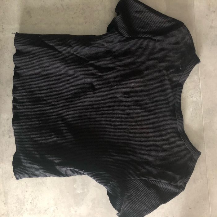 tee shirt noir jennyfer - photo numéro 4