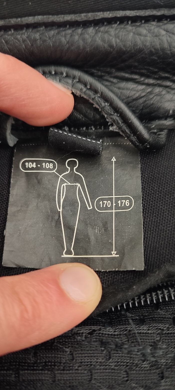 🏍️ Blouson de moto 100% cuir marque Bering vendu avec sa doublure thermique - homme, taille M - excellent état - photo numéro 4