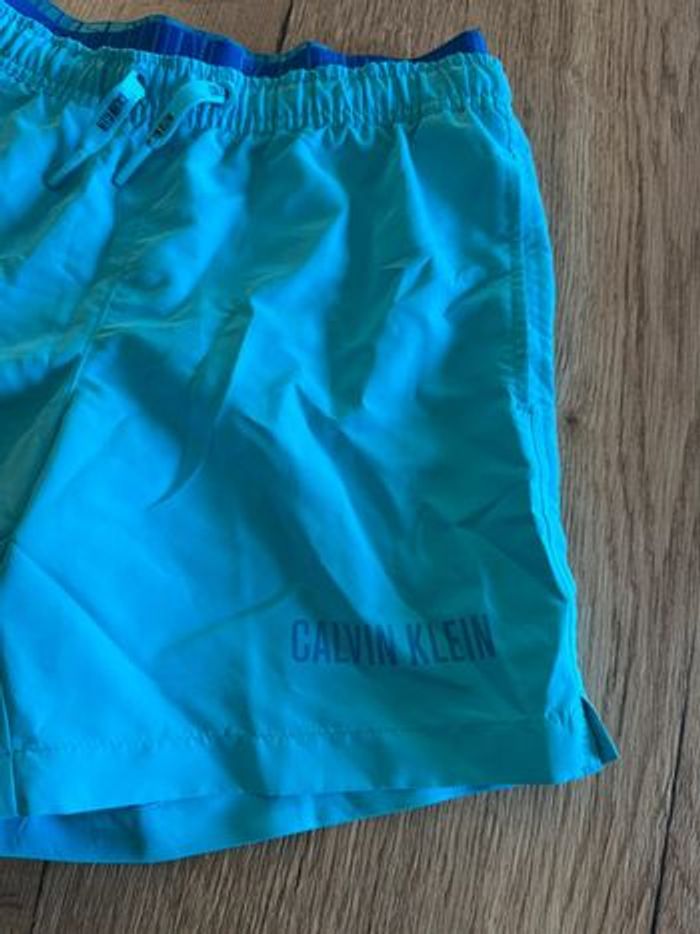 Short de bain Calvin Klein taille 10-12 ans comme neuf - photo numéro 7