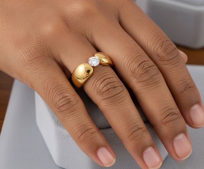 Bague dorée ouverte en acier titane avec zircon scintillant - photo numéro 2