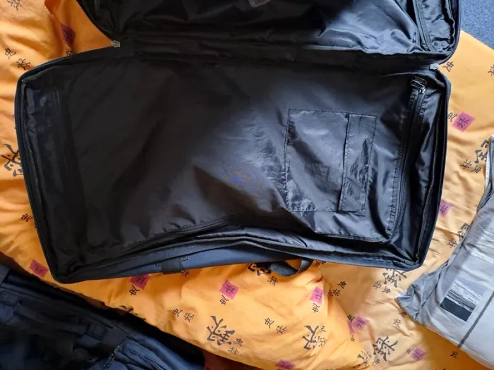 Valise à roulettes Eastpak 121L - 2 compartiments - Très bon état - photo numéro 5