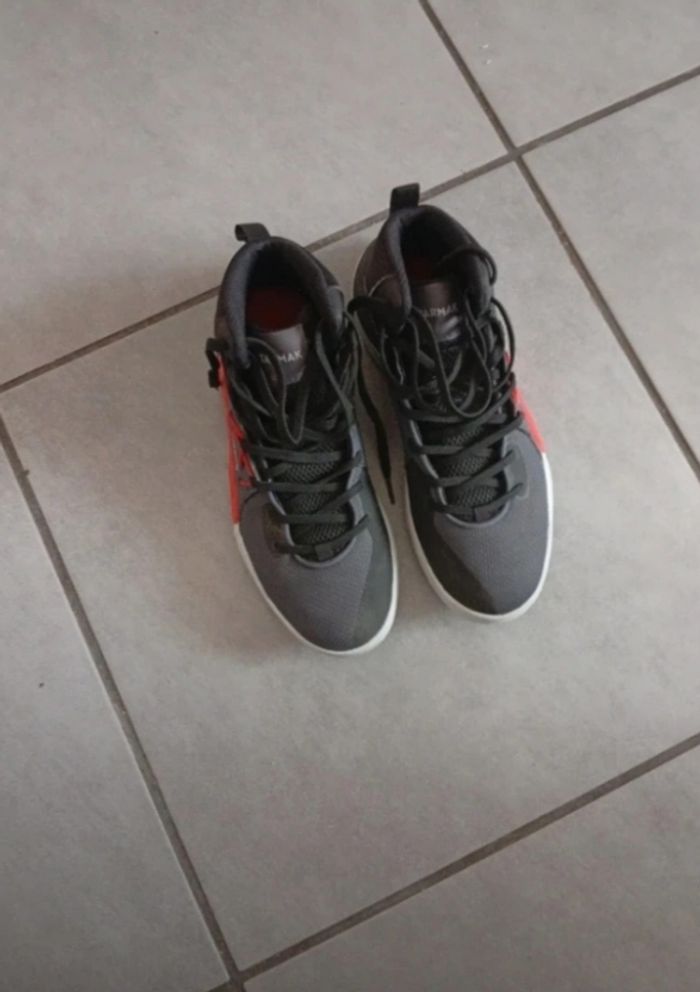 Chaussure de basket taille42 - photo numéro 2