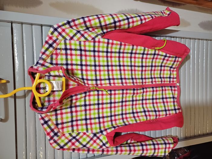 2 gilets zippés pour filles Taille 5 ans - photo numéro 3