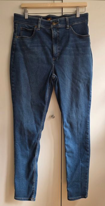 Jean Lee, taille 42