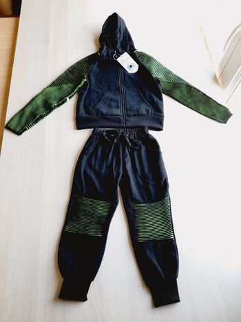 Ensemble Jogging neuf