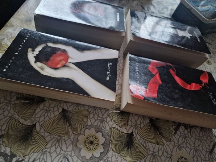 Lot Twilight dvds + livres - photo numéro 9
