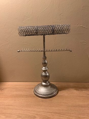 Deco maison 🏡 Porte bijoux en métal argenté effet usé