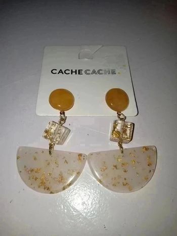 Paire de boucles d'oreilles de chez Cache Cache