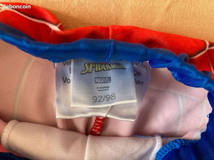 Maillot de bain + paire de lunettes de soleil - photo numéro 3
