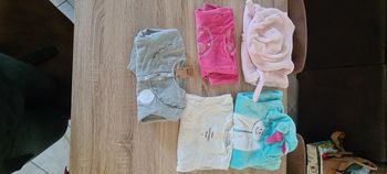 Lot pyjamas + peignoir fille 3 ans