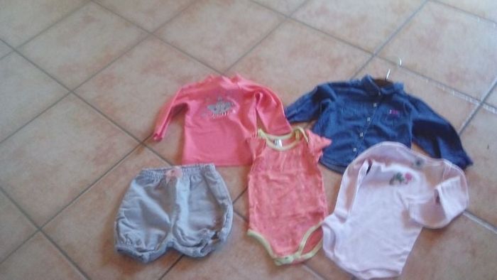lot de 5 articles fille 12 mois