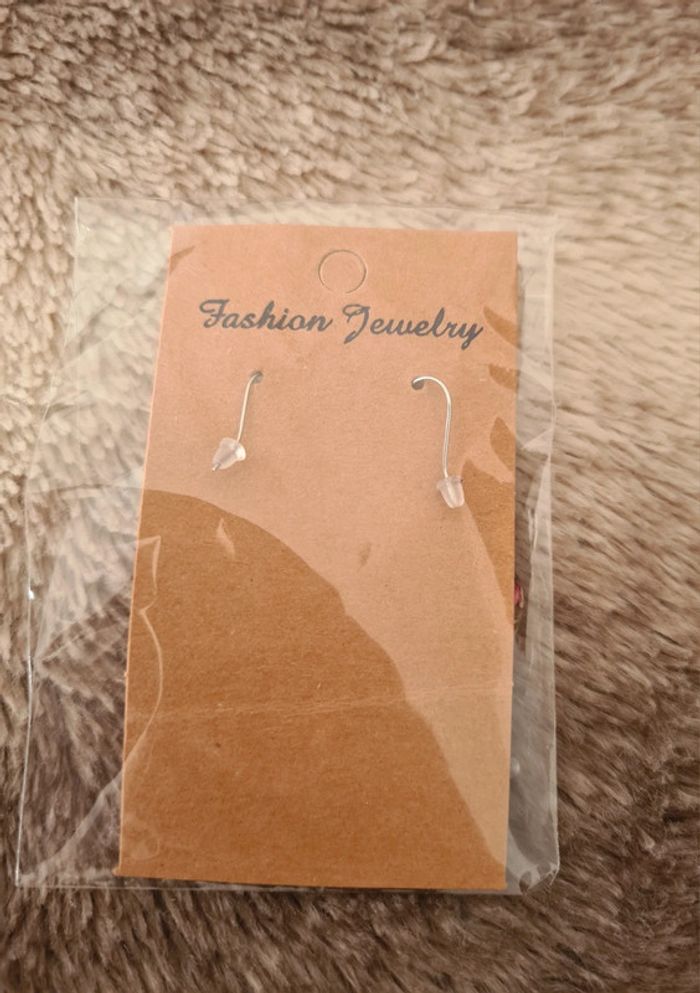 Jolie paire de boucles d'oreilles - photo numéro 2